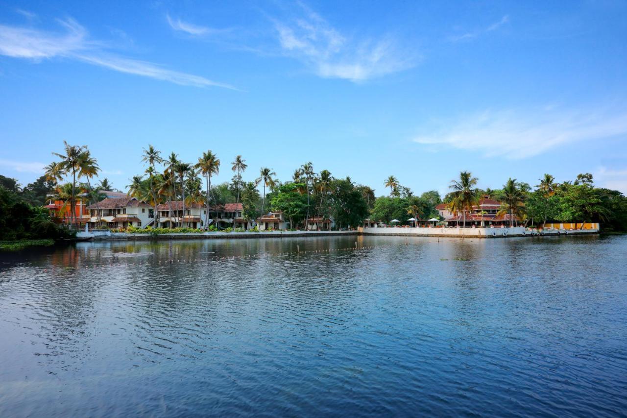 The World Backwaters, Alleppey Hotel Kumarakom Exterior photo