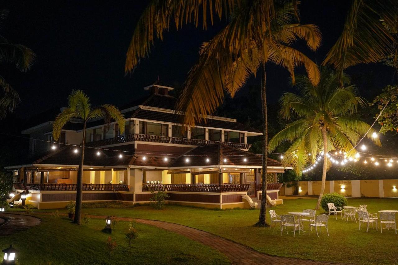 The World Backwaters, Alleppey Hotel Kumarakom Exterior photo