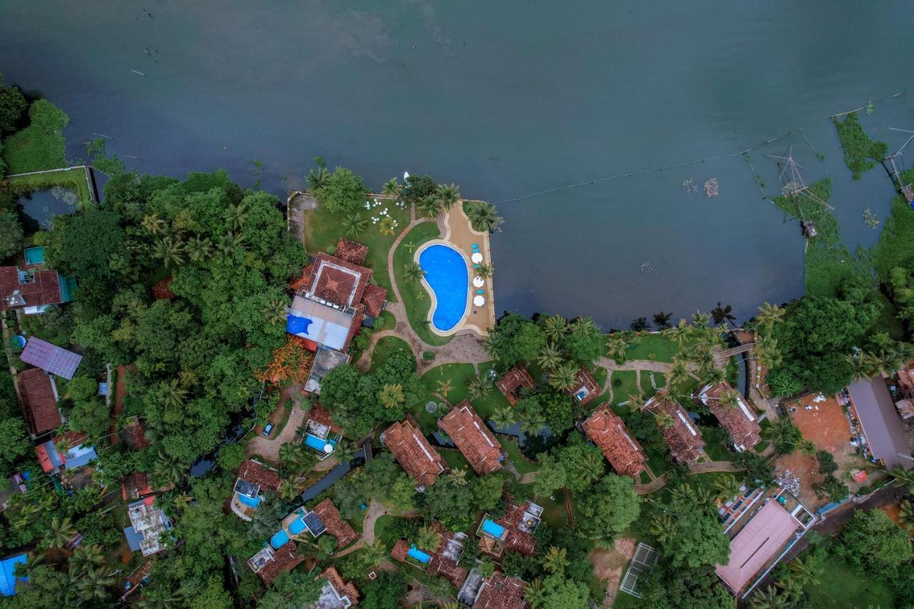 The World Backwaters, Alleppey Hotel Kumarakom Exterior photo