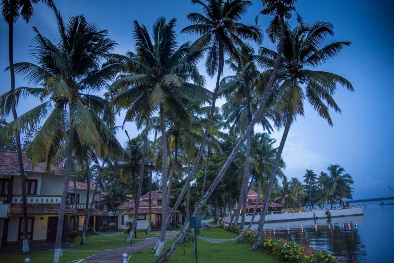 The World Backwaters, Alleppey Hotel Kumarakom Exterior photo